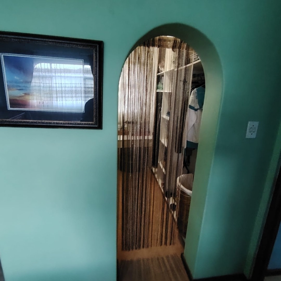 6 Bedroom Property for Sale in Baysville Eastern Cape